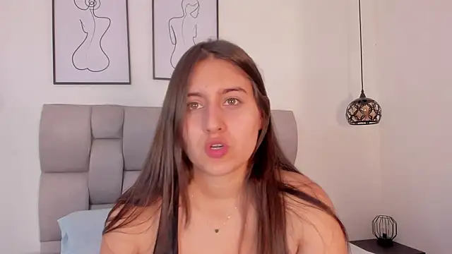 Snapshot of Hanna_Evans__ chatting on October 4, 2025, 12:07 pm Hanna Evans online show from October 4, 2025, 12:07 pm