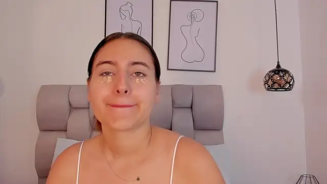 Snapshot of Hanna_Evans__ chatting on October 10, 2025, 12:28 pm Hanna Evans online show from October 10, 2025, 12:28 pm