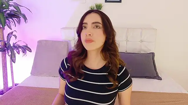 Rebbecawhite meow online show from September 22, 2025, 12:55 pm