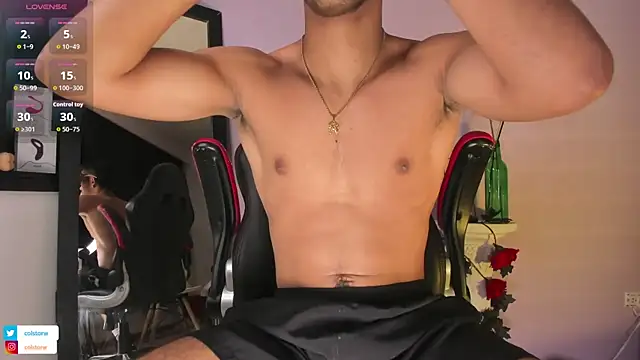 Snapshot of Colstorw_ chatting on October 6, 2025, 10:38 am Colstorw online show from October 6, 2025, 10:38 am