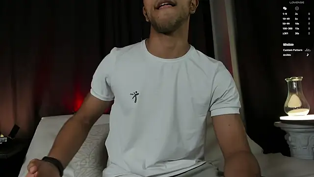 Colstorw  online show from November 25, 2025, 10:26 am