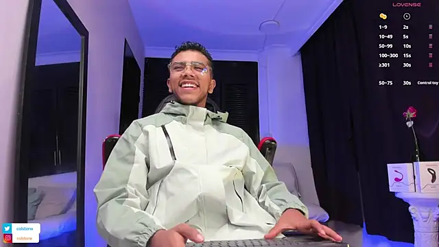 Snapshot of Colstorw_ chatting on September 22, 2025, 10:32 am Colstorw online show from September 22, 2025, 10:32 am