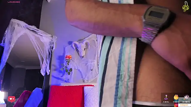 Snapshot of Colstorw_ chatting on October 16, 2025, 10:45 am Colstorw online show from October 16, 2025, 10:45 am