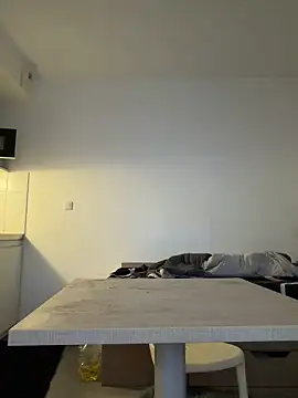 Renoirmonter online show from March 29, 2026, 12:12 am