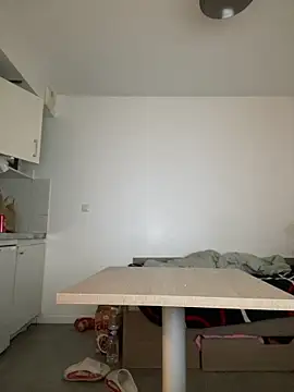 Snapshot of Renoirmonter chatting on November 1, 2025, 8:08 am Renoirmonter online show from November 1, 2025, 8:08 am