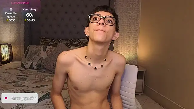 Snapshot of Matty_Sparkk chatting on September 19, 2025, 1:59 pm Matty Sparkk online show from September 19, 2025, 1:59 pm