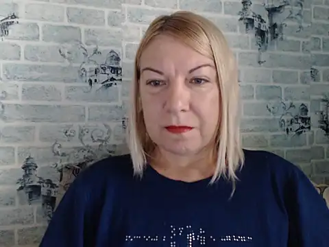 Snapshot of Lillia_Ray chatting on October 9, 2025, 8:26 am Lillia Ray online show from October 9, 2025, 8:26 am