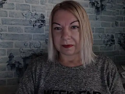 Snapshot of Lillia_Ray chatting on October 2, 2025, 6:28 am Lillia Ray online show from October 2, 2025, 6:28 am