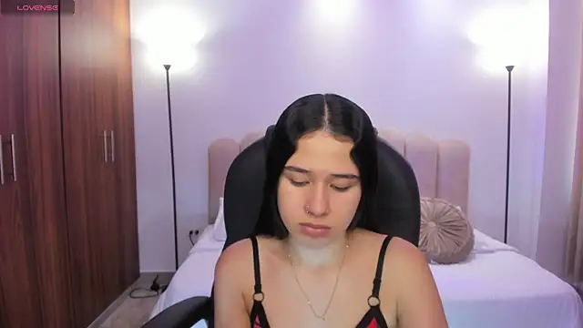 Snapshot of Danaa_Rouse chatting on September 23, 2025, 6:59 pm Danaa Rouse online show from September 23, 2025, 6:59 pm