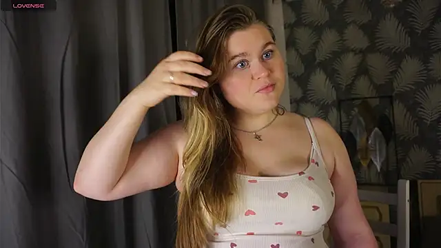 Snapshot of SibleyAllston chatting on October 11, 2025, 6:53 pm SibleyAllston online show from October 11, 2025, 6:53 pm