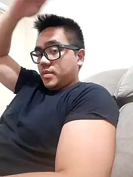 awesometeacher33 online show from March 18, 2025, 5:01 pm