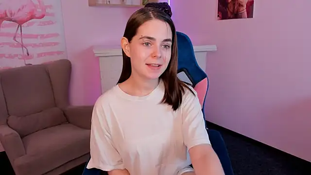 Snapshot of Velvetmimic_ chatting on March 18, 2025, 12:28 pm Velvetmimic online show from March 18, 2025, 12:28 pm