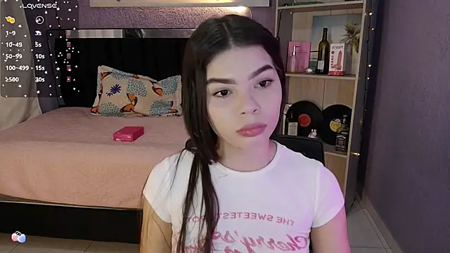 Snapshot of sweet_c4ndy chatting on October 27, 2025, 2:51 pm sweet c4ndy online show from October 27, 2025, 2:51 pm