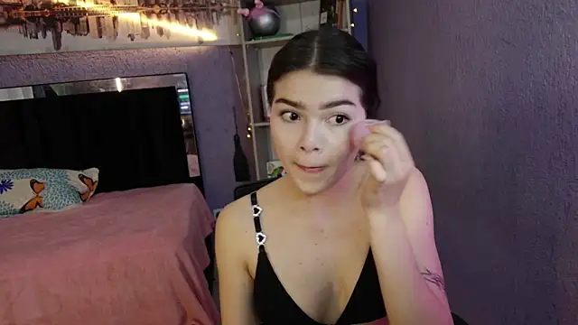 Snapshot of sweet_c4ndy chatting on October 16, 2025, 1:41 pm sweet c4ndy online show from October 16, 2025, 1:41 pm