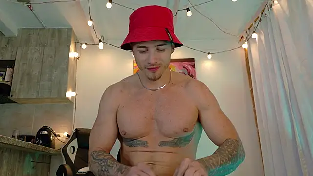 Snapshot of Ryannblue07 chatting on September 27, 2025, 11:00 pm Ryannblue07 online show from September 27, 2025, 11:00 pm