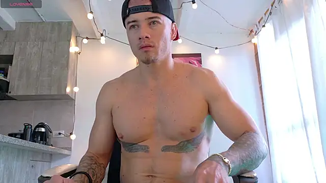 Snapshot of Ryannblue07 chatting on October 4, 2025, 8:21 pm Ryannblue07 online show from October 4, 2025, 8:21 pm