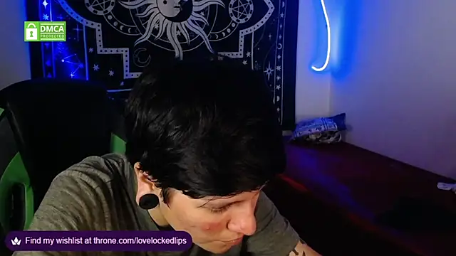 Snapshot of lovelockedlips chatting on September 14, 2025, 4:24 am lovelockedlips online show from September 14, 2025, 4:24 am