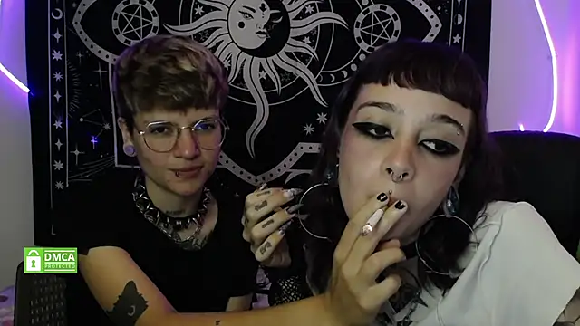 Snapshot of lovelockedlips chatting on March 15, 2025, 4:02 am lovelockedlips online show from March 15, 2025, 4:02 am