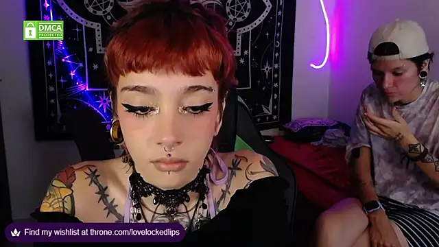 Snapshot of lovelockedlips chatting on September 28, 2025, 2:29 am lovelockedlips online show from September 28, 2025, 2:29 am