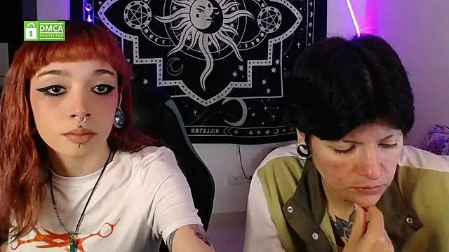 Snapshot of lovelockedlips chatting on October 1, 2025, 1:33 am lovelockedlips online show from October 1, 2025, 1:33 am