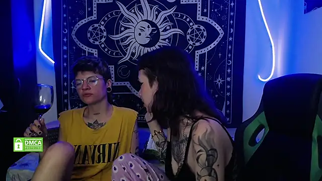 Snapshot of lovelockedlips chatting on March 16, 2025, 6:42 am lovelockedlips online show from March 16, 2025, 6:42 am