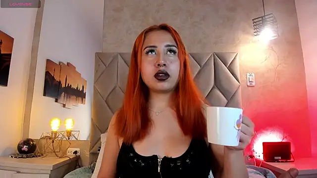 kailinmoonx online show from May 12, 2026, 1:06 pm