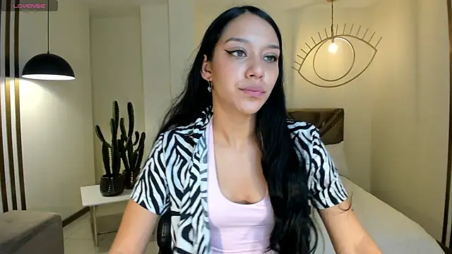 Snapshot of AmaliaCrus chatting on October 20, 2025, 8:20 pm AmaliaCrus online show from October 20, 2025, 8:20 pm