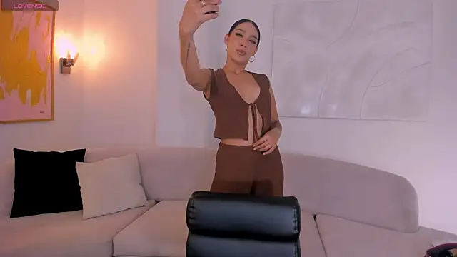 AmaliaCrus online show from February 25, 2026, 7:25 pm