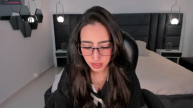 Snapshot of LarisaSmirnov chatting on February 1, 2026, 3:38 am LarisaSmirnov online show from February 1, 2026, 3:38 am