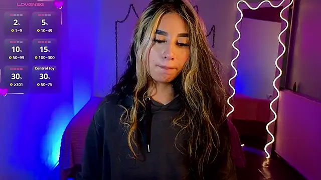 Snapshot of Malory_tay1 chatting on October 23, 2025, 7:23 pm Malory tay1 online show from October 23, 2025, 7:23 pm