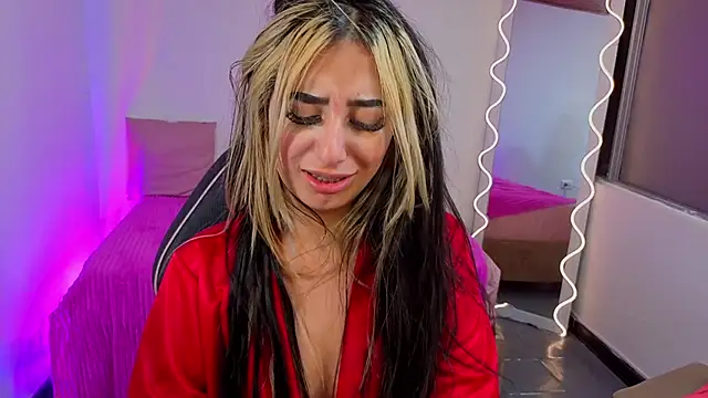 Snapshot of Malory_tay1 chatting on September 24, 2025, 12:07 am Malory tay1 online show from September 24, 2025, 12:07 am