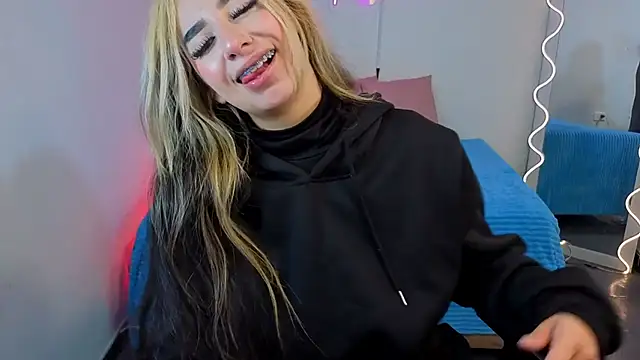 Snapshot of Malory_tay1 chatting on September 19, 2025, 7:07 pm Malory tay1 online show from September 19, 2025, 7:07 pm