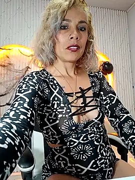 Snapshot of ferchisconejita chatting on October 24, 2025, 2:16 pm ferchisconejita online show from October 24, 2025, 2:16 pm