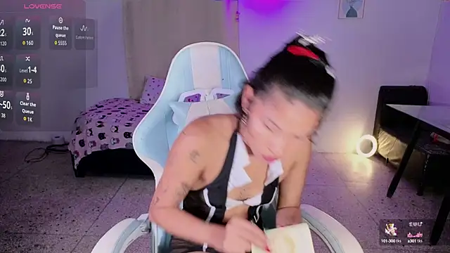 Snapshot of eleselas chatting on September 29, 2025, 11:43 pm eleselas online show from September 29, 2025, 11:43 pm