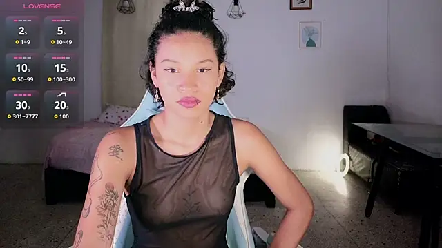 Snapshot of eleselas chatting on October 2, 2025, 2:15 am eleselas online show from October 2, 2025, 2:15 am