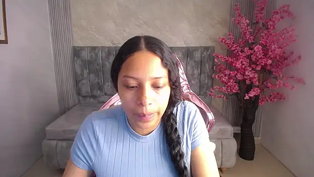 zhara rose s online show from September 16, 2025, 3:40 am