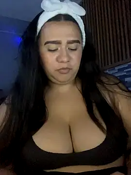 Vaiolet 2222 online show from October 30, 2025, 7:06 am