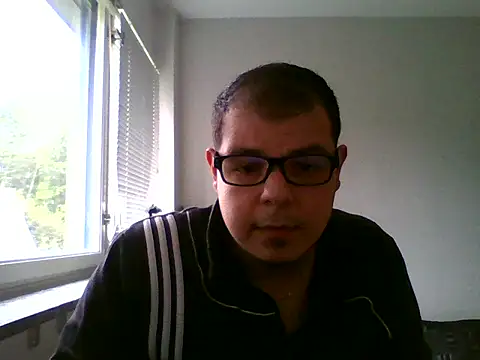 Snapshot of Alexalex_98 chatting on September 21, 2025, 12:32 pm Alexalex 98 online show from September 21, 2025, 12:32 pm