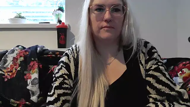 Sizzling Indie36 online show from October 7, 2025, 8:04 am