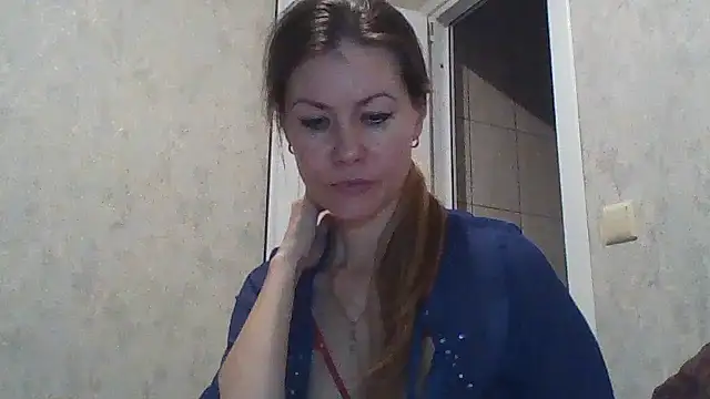 Eva Neon online show from September 11, 2025, 4:29 pm