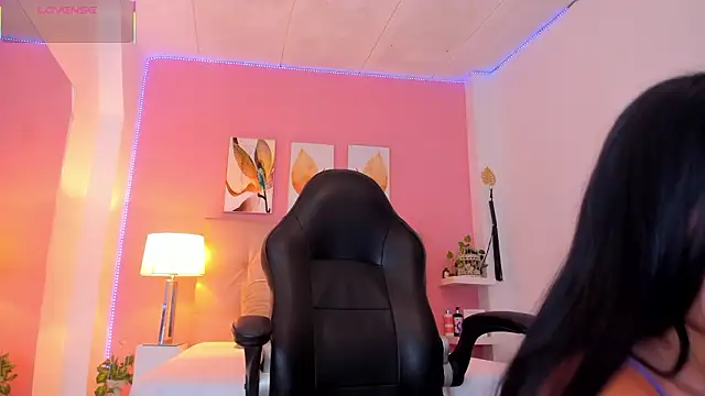 Molly h0t online show from February 20, 2026, 12:29 pm