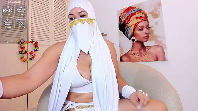 Snapshot of Layla_arabelle chatting on October 10, 2025, 8:31 pm Layla arabelle online show from October 10, 2025, 8:31 pm