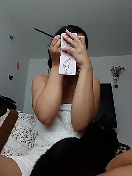 Snapshot of Emilybutterfly1 chatting on October 30, 2025, 5:21 pm Emilybutterfly1 online show from October 30, 2025, 5:21 pm