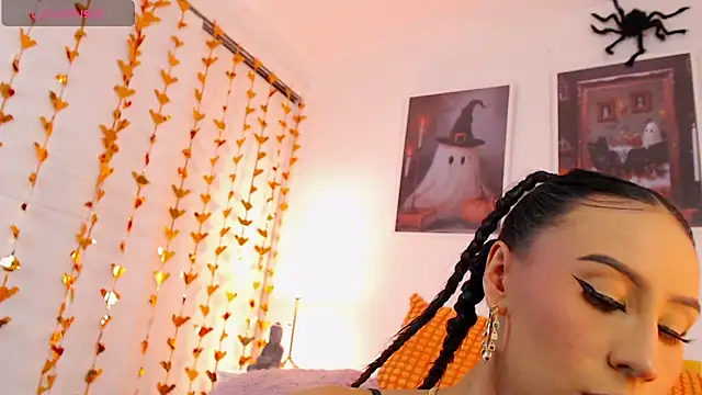 Snapshot of Valen_ross_ chatting on October 26, 2025, 2:39 pm Valen ross online show from October 26, 2025, 2:39 pm