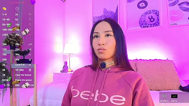 Valen ross  online show from March 11, 2026, 10:26 pm