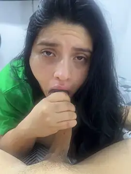 pareja curiosa19 online show from December 18, 2025, 6:40 am