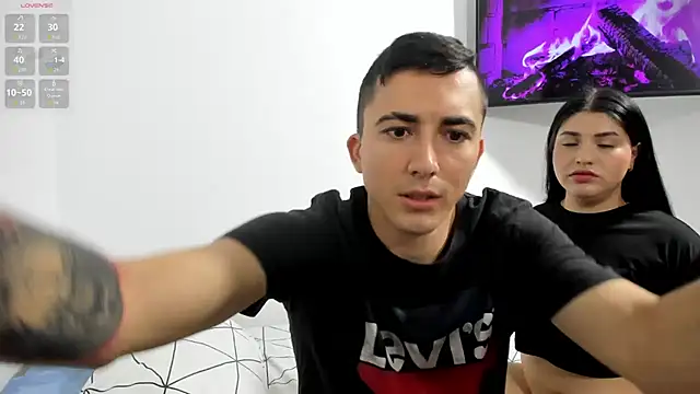 Snapshot of pareja_curiosa19 chatting on October 9, 2025, 12:33 am pareja curiosa19 online show from October 9, 2025, 12:33 am