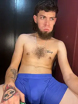 bwcizThrobbing online show from December 3, 2025, 3:33 pm