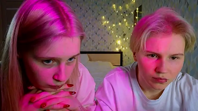 Snapshot of Tara_Lawson chatting on February 9, 2026, 11:03 pm Tara Lawson online show from February 9, 2026, 11:03 pm