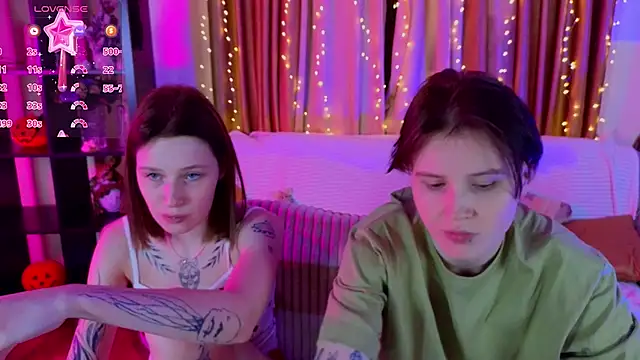 Snapshot of Tara_Lawson chatting on December 17, 2025, 11:26 am Tara Lawson online show from December 17, 2025, 11:26 am